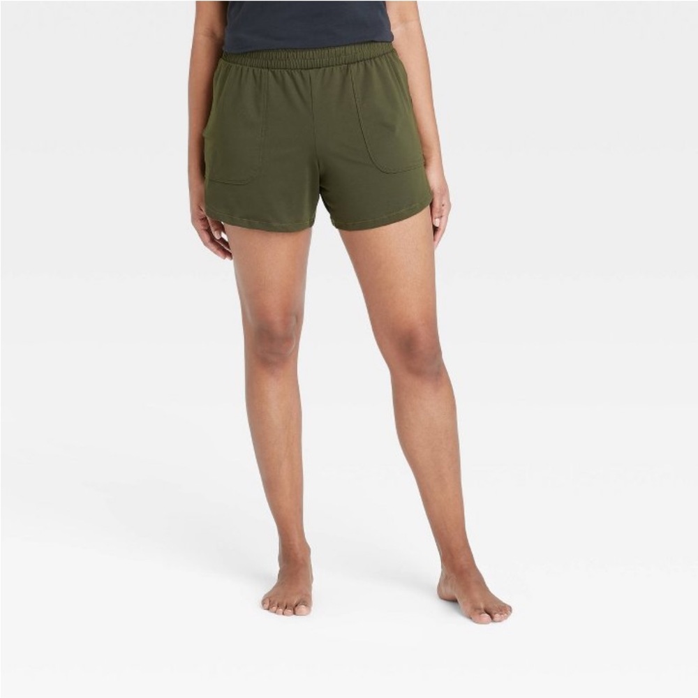 NWT Women’s Mid Rise Knit Shorts 5’’ - olive green XS